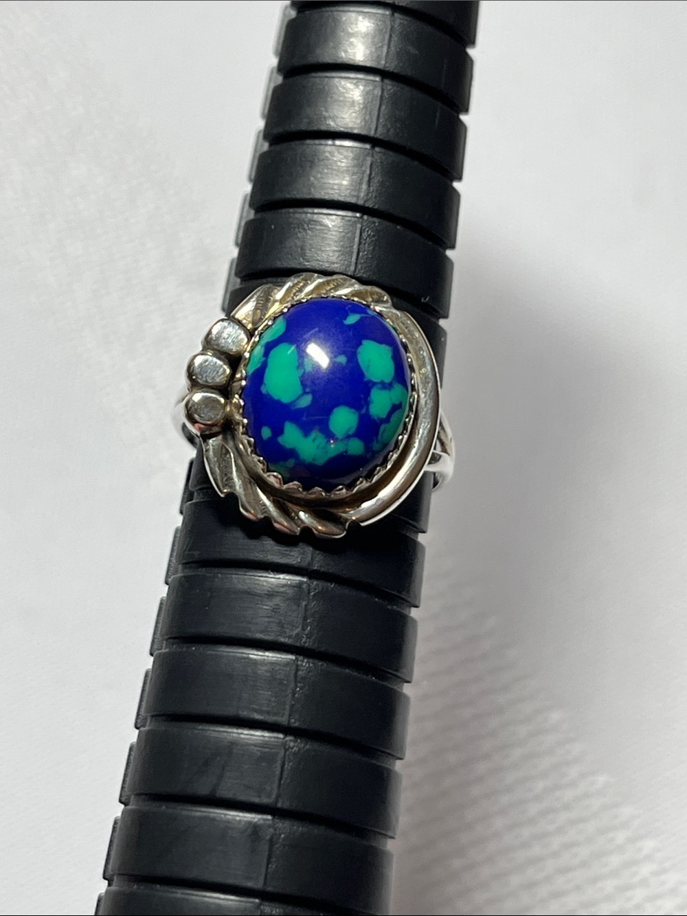 Sterling Silver Blue-Green Stone Cocktail Ring
Size 6
Stamped